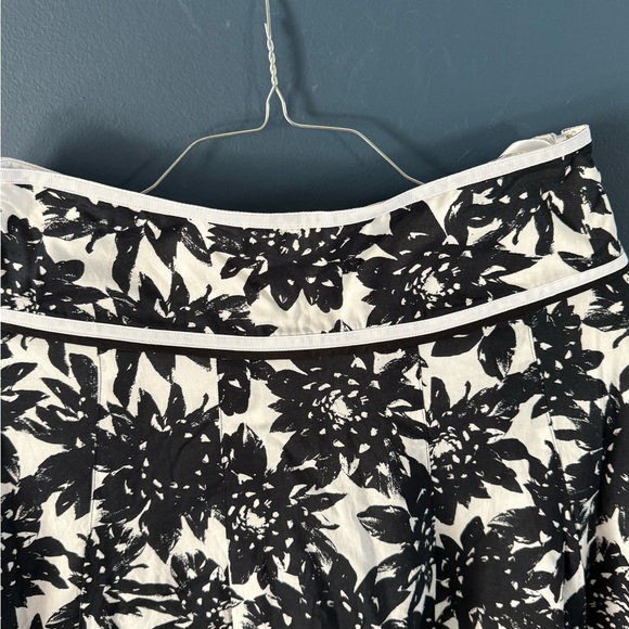 Jones New York Black and White A-Line Knee-Length Skirt - Picture 4 of 9